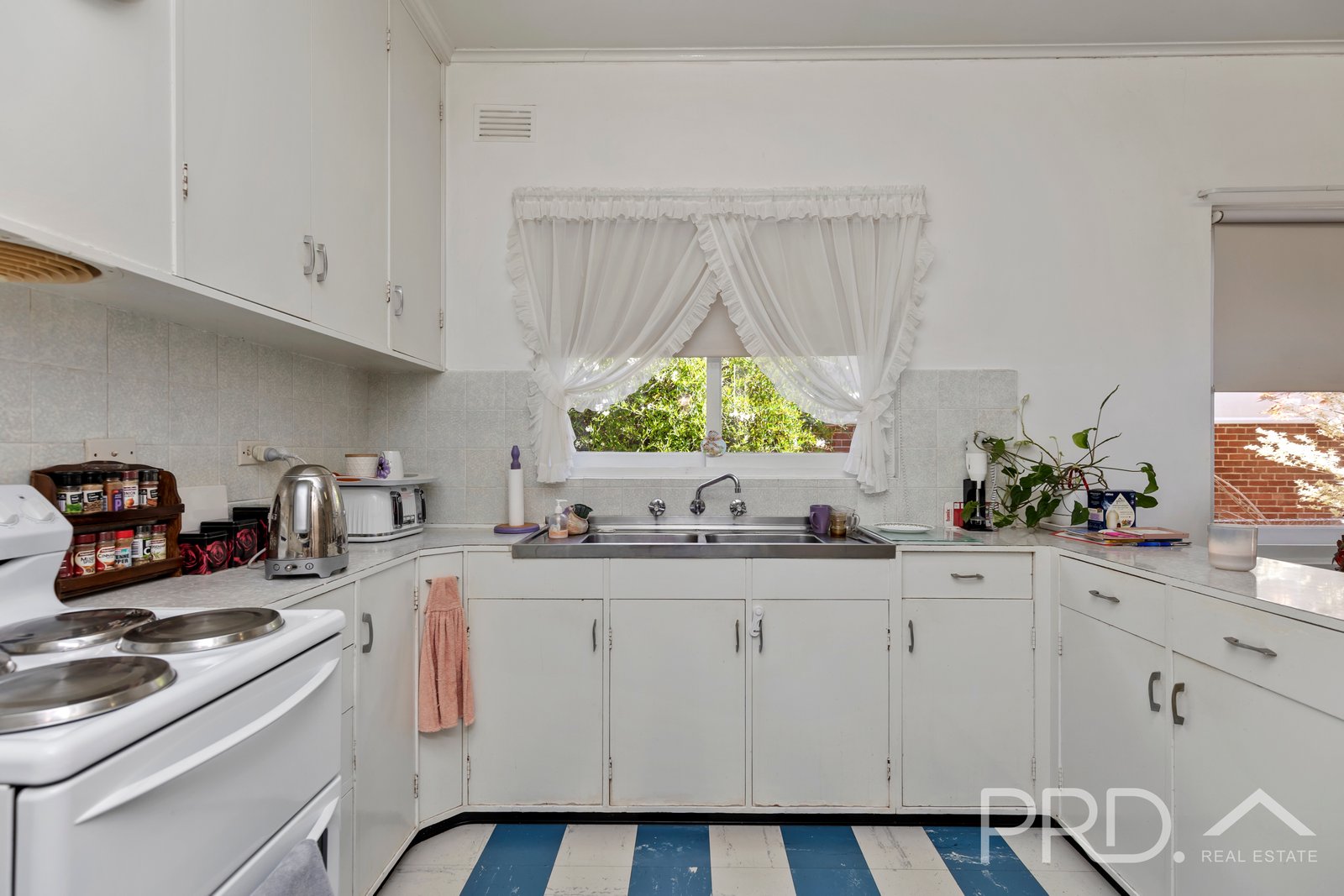 170 Wynyard Street TUMUT 7