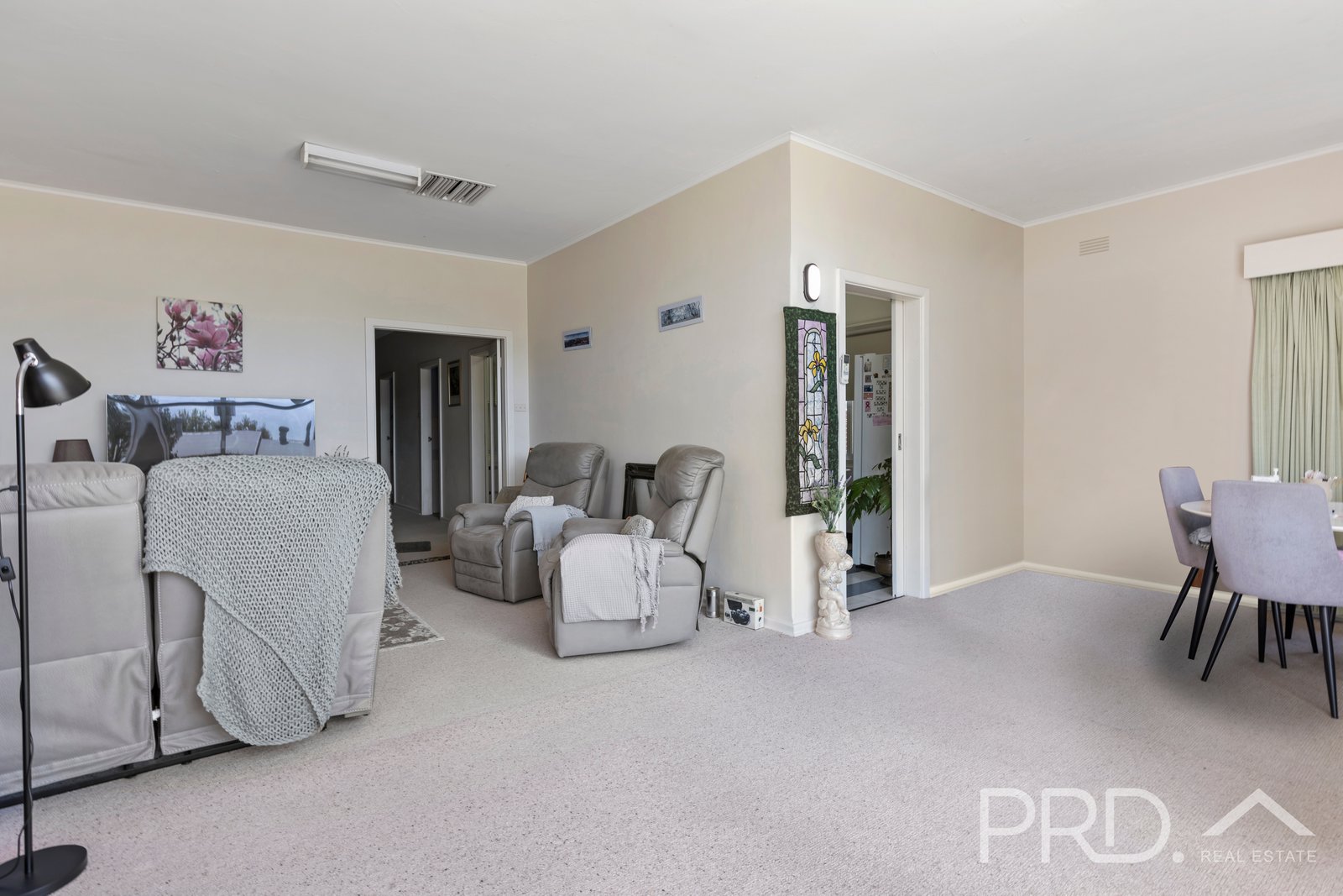 170 Wynyard Street TUMUT 15