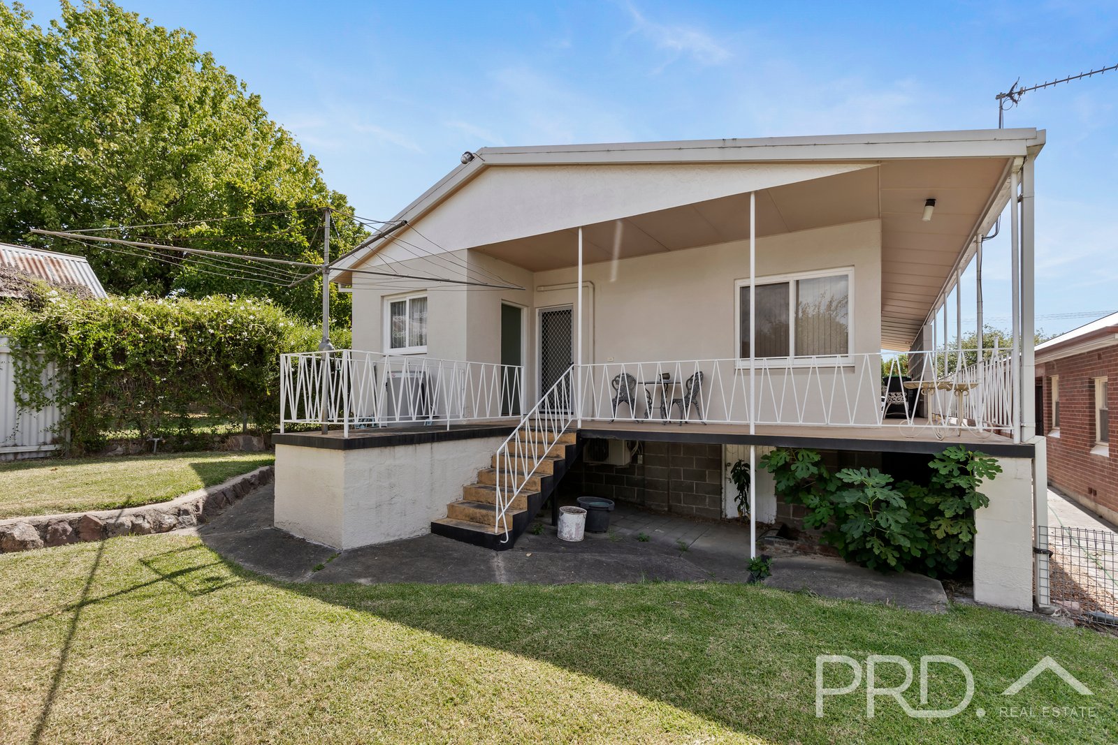 170 Wynyard Street TUMUT 18