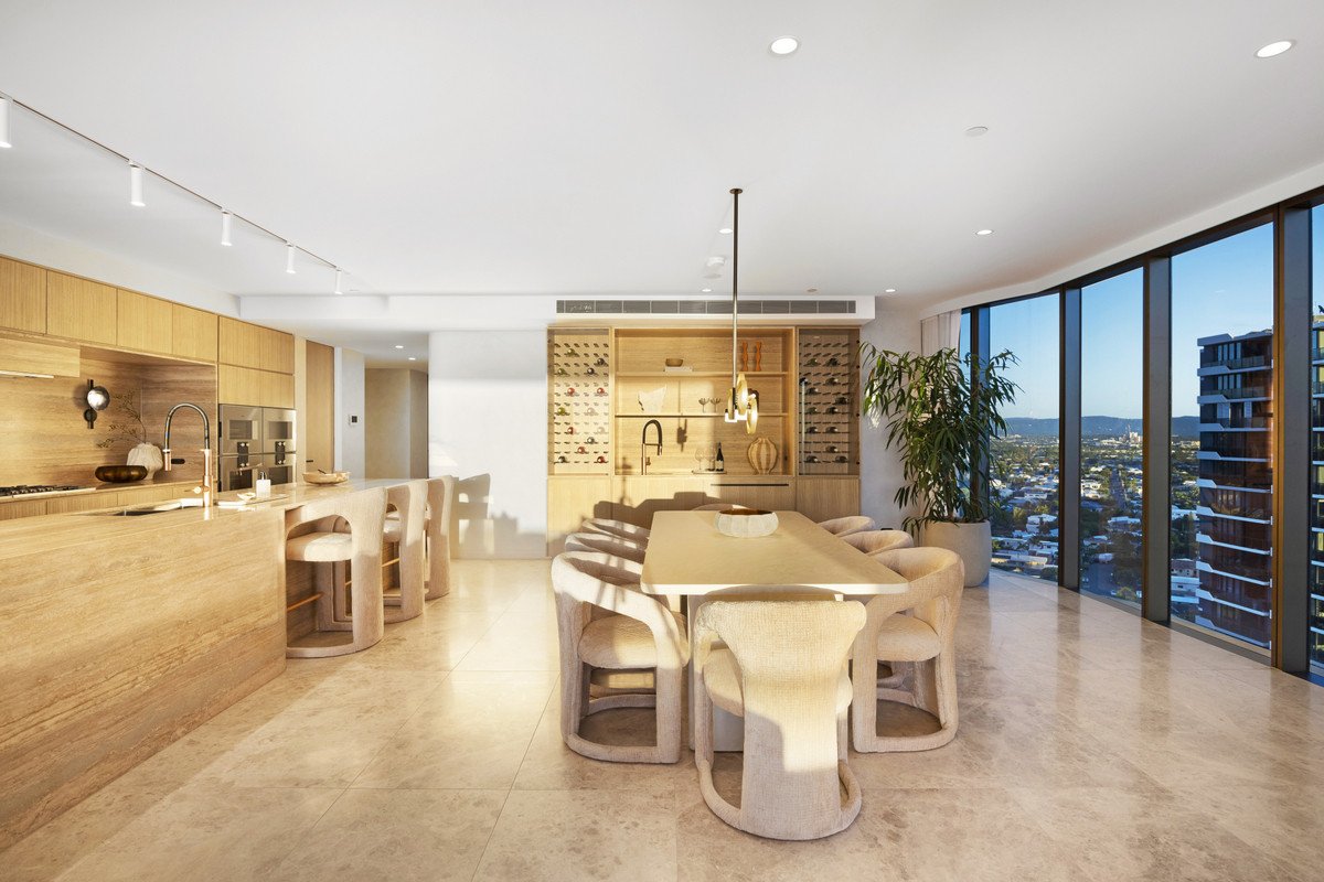 1701/58 The Esplanade Burleigh Heads 9