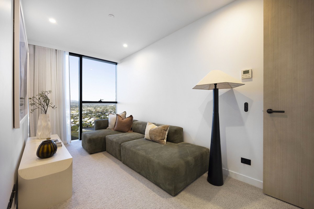 1701/58 The Esplanade Burleigh Heads 32