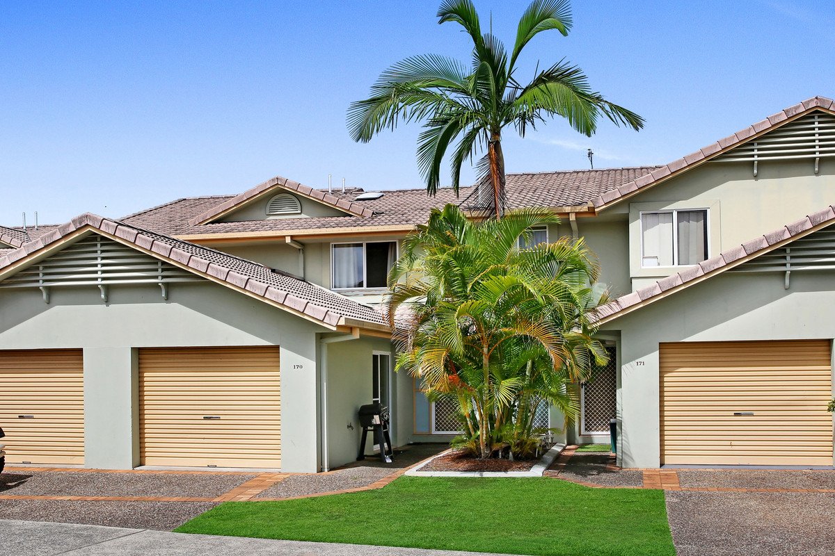 170/215 Cottesloe Drive Mermaid Waters 2