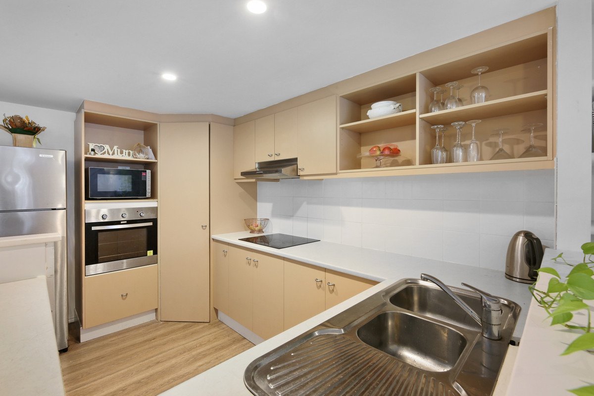 170/215 Cottesloe Drive Mermaid Waters 11