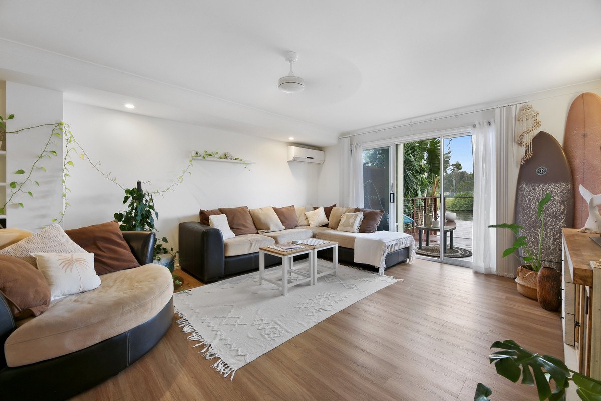 170/215 Cottesloe Drive Mermaid Waters 3