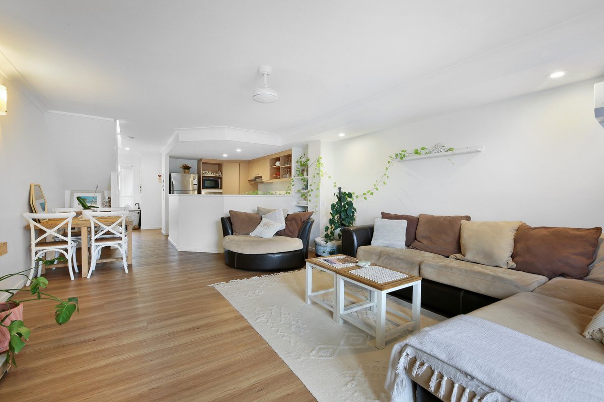 170/215 Cottesloe Drive Mermaid Waters 6