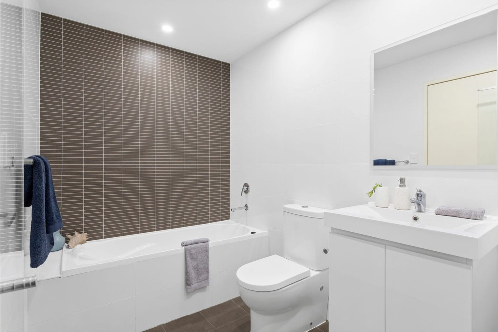 1703/39 Rhodes Street HILLSDALE 7
