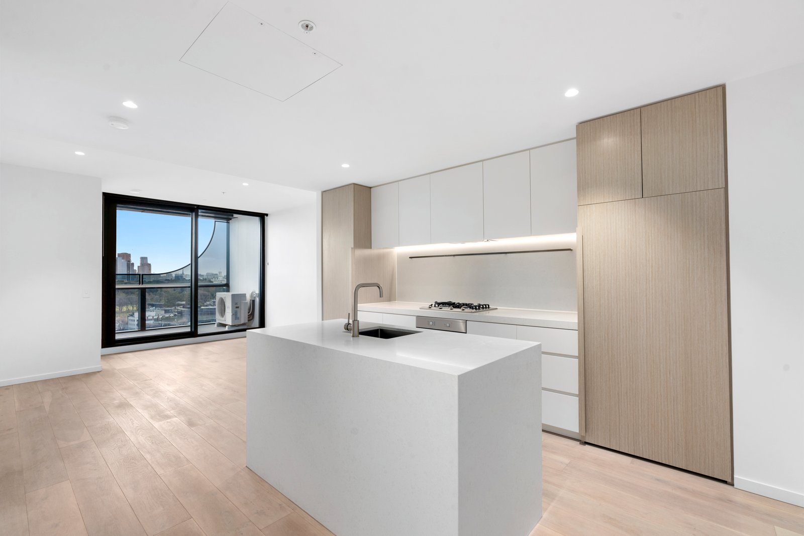 Gallery: 1707/450 St Kilda Road