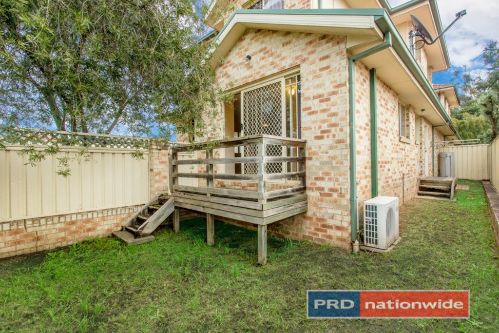 1/71 Barry Street CAMBRIDGE PARK 12