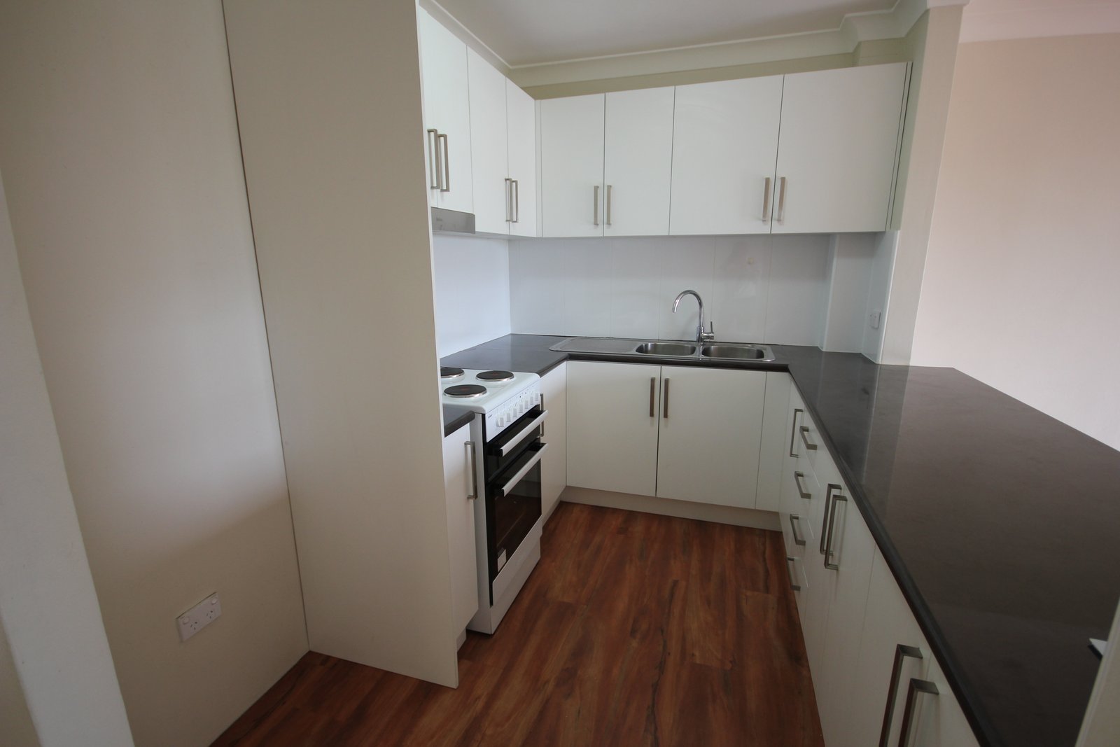 17/1 Carlton Parade CARLTON 1