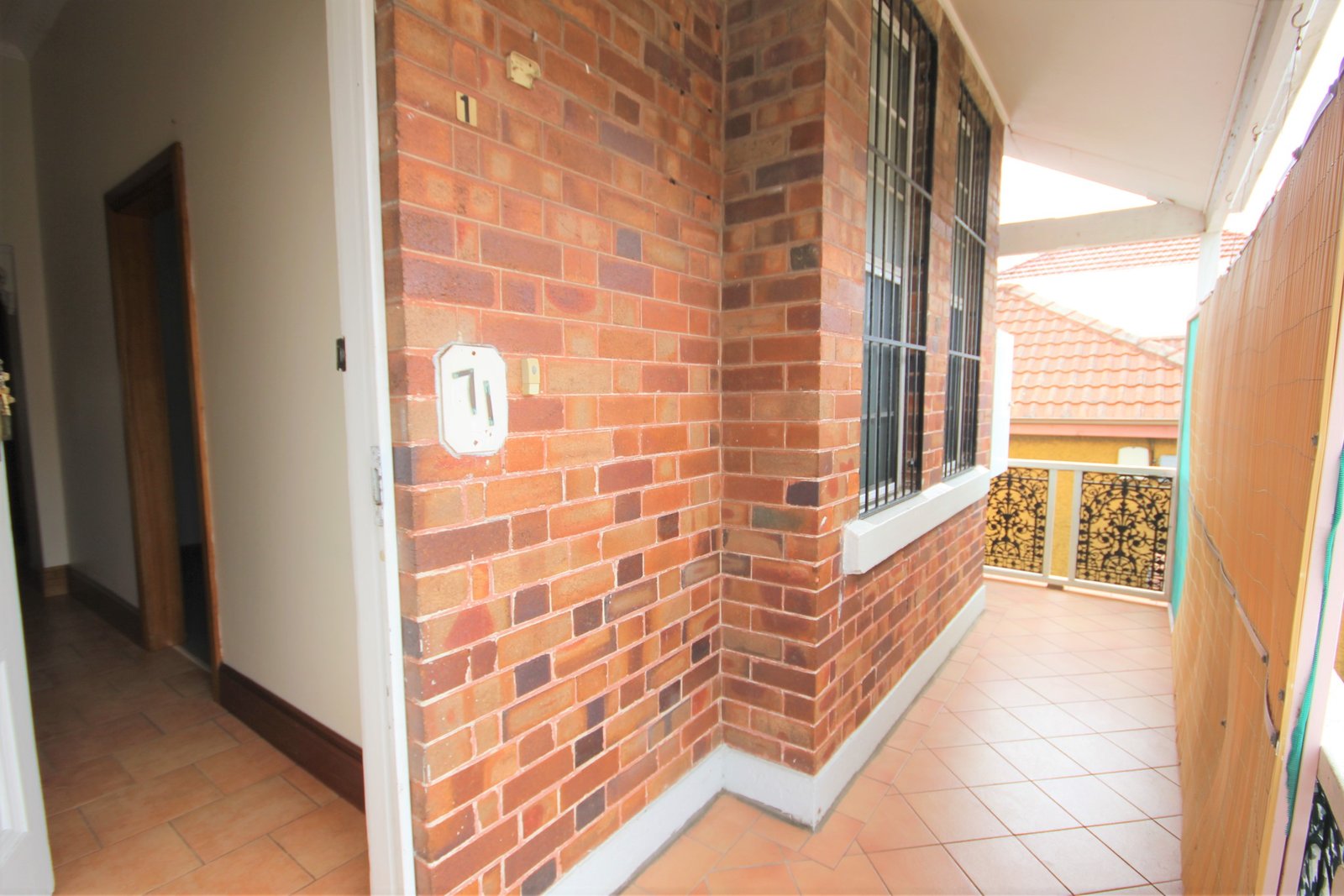 1/71 Forest Road ARNCLIFFE 2