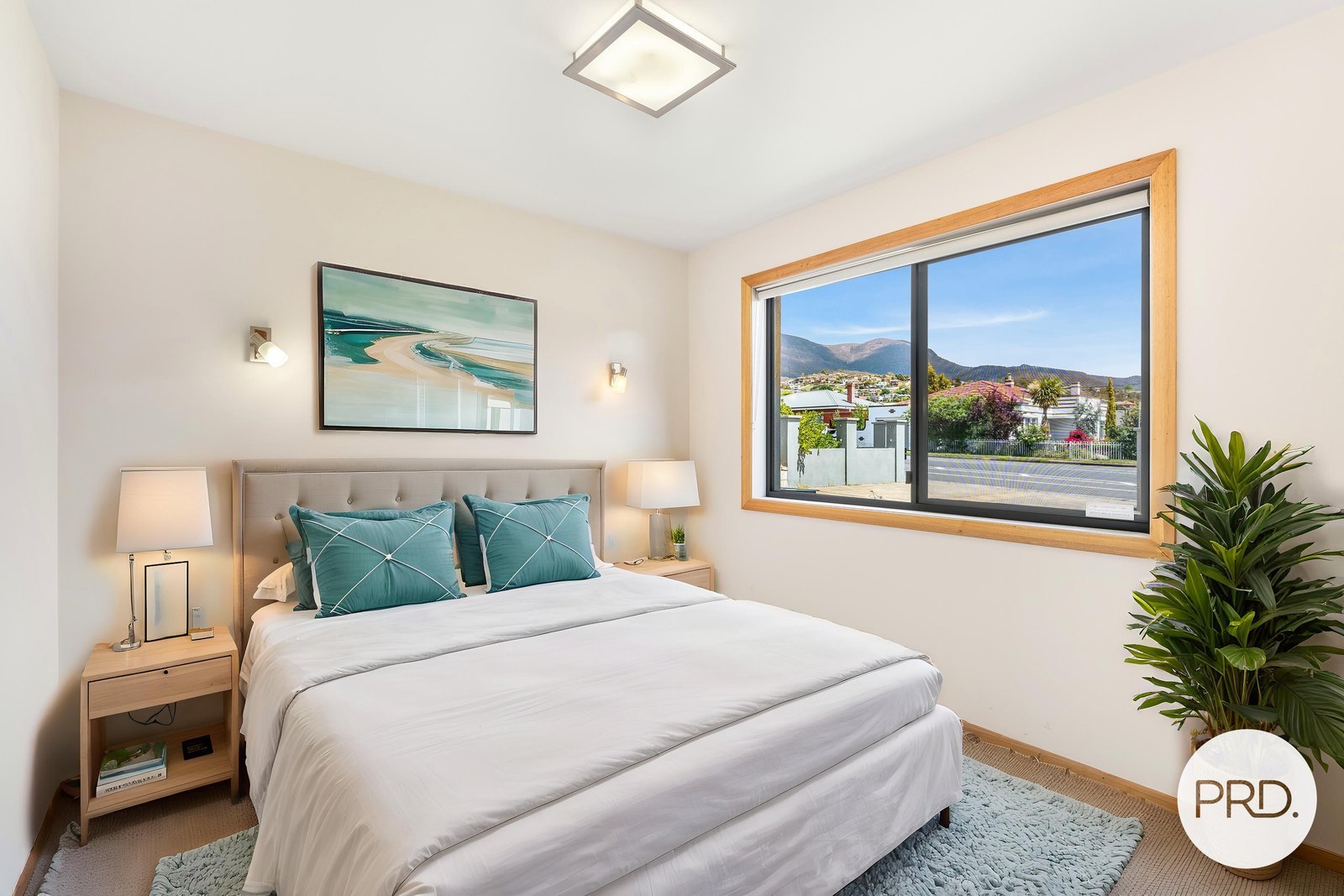 1/71 Giblin Street LENAH VALLEY 11