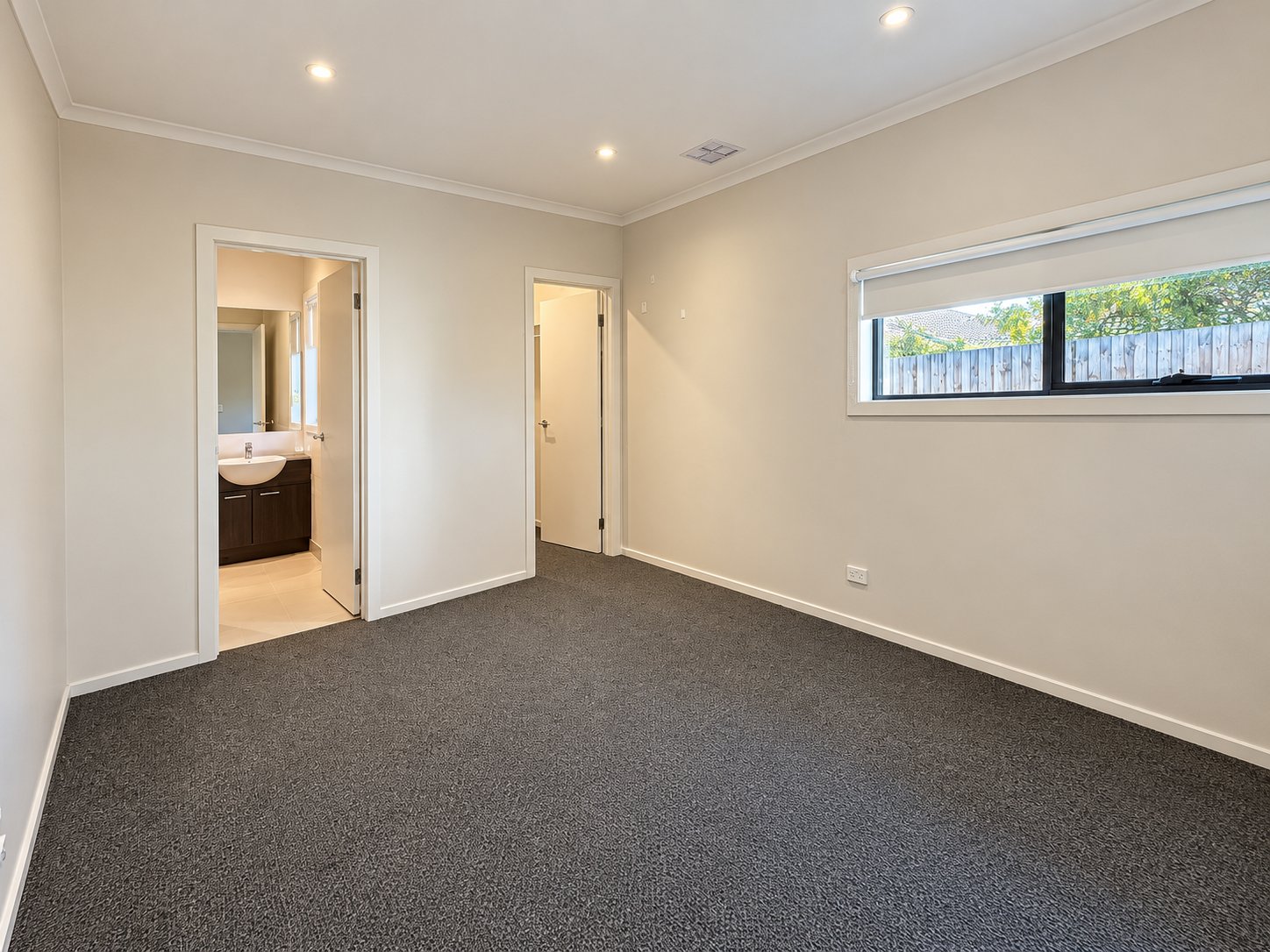Gallery: 1/71 Kirkwood Avenue