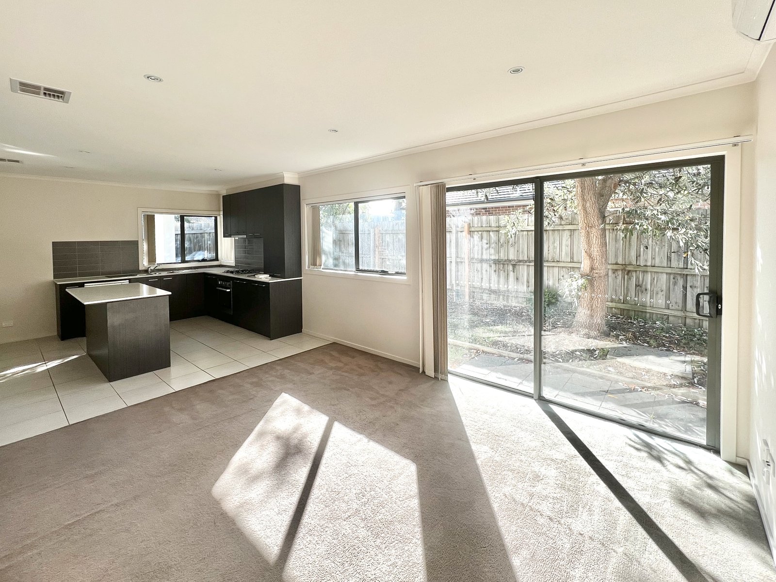 Gallery: 1/71 Kirkwood Road
