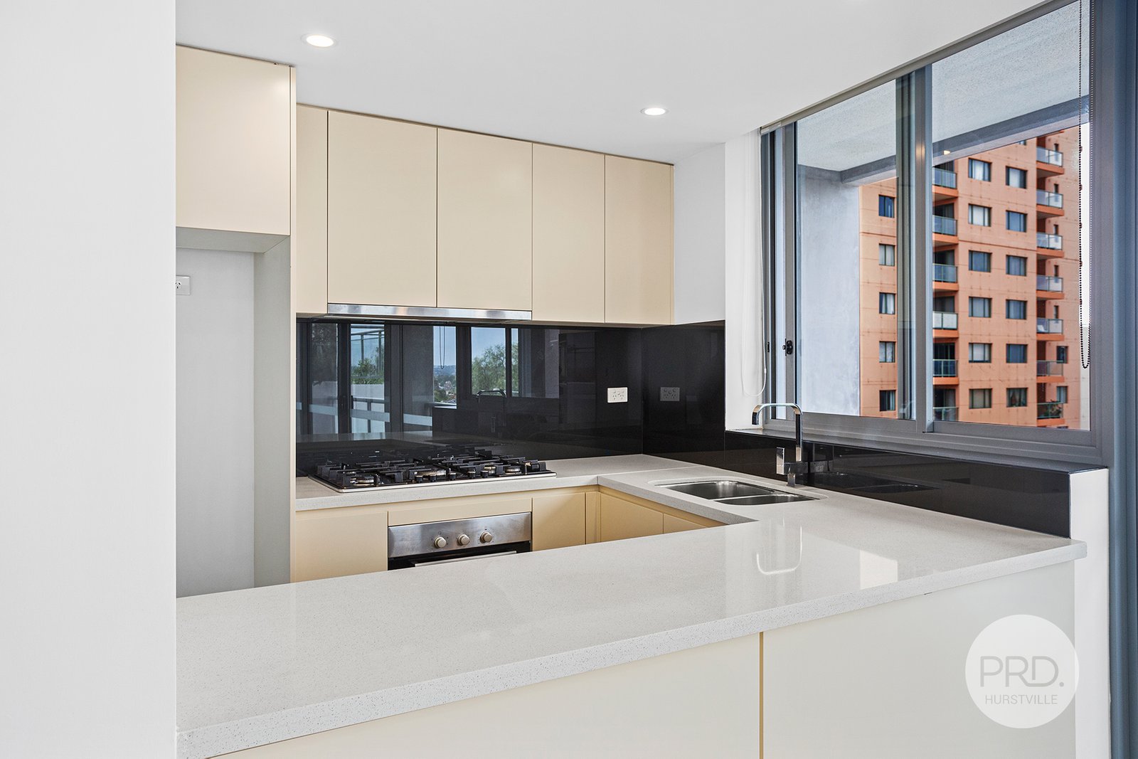 17/1 Railway Parade HURSTVILLE 3