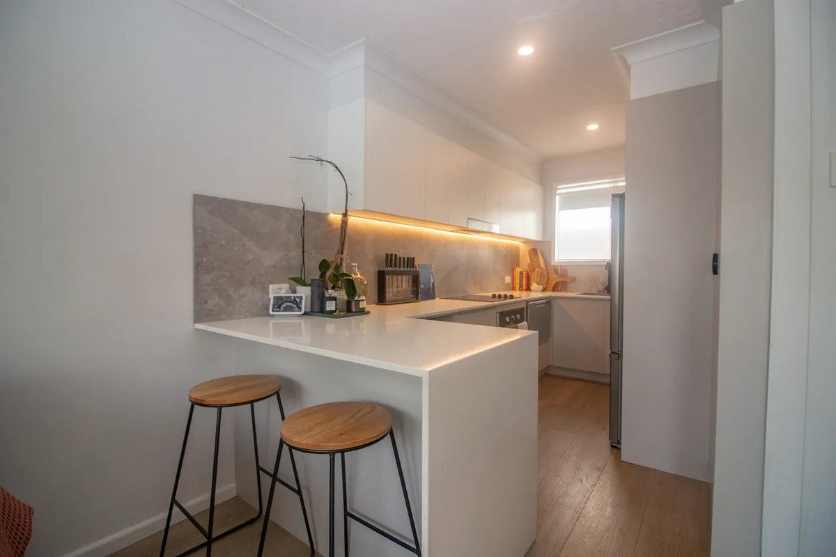 1/71 Sunshine Parade Miami 5