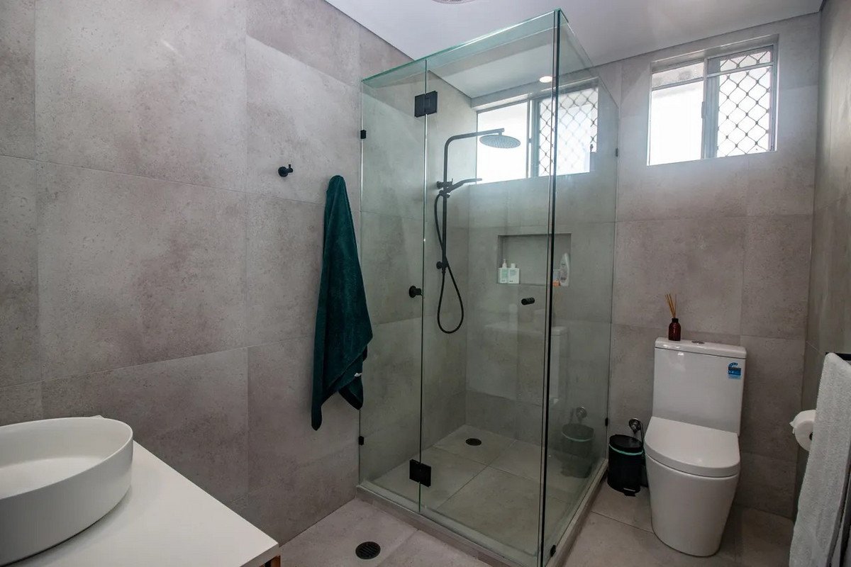 1/71 Sunshine Parade Miami 9