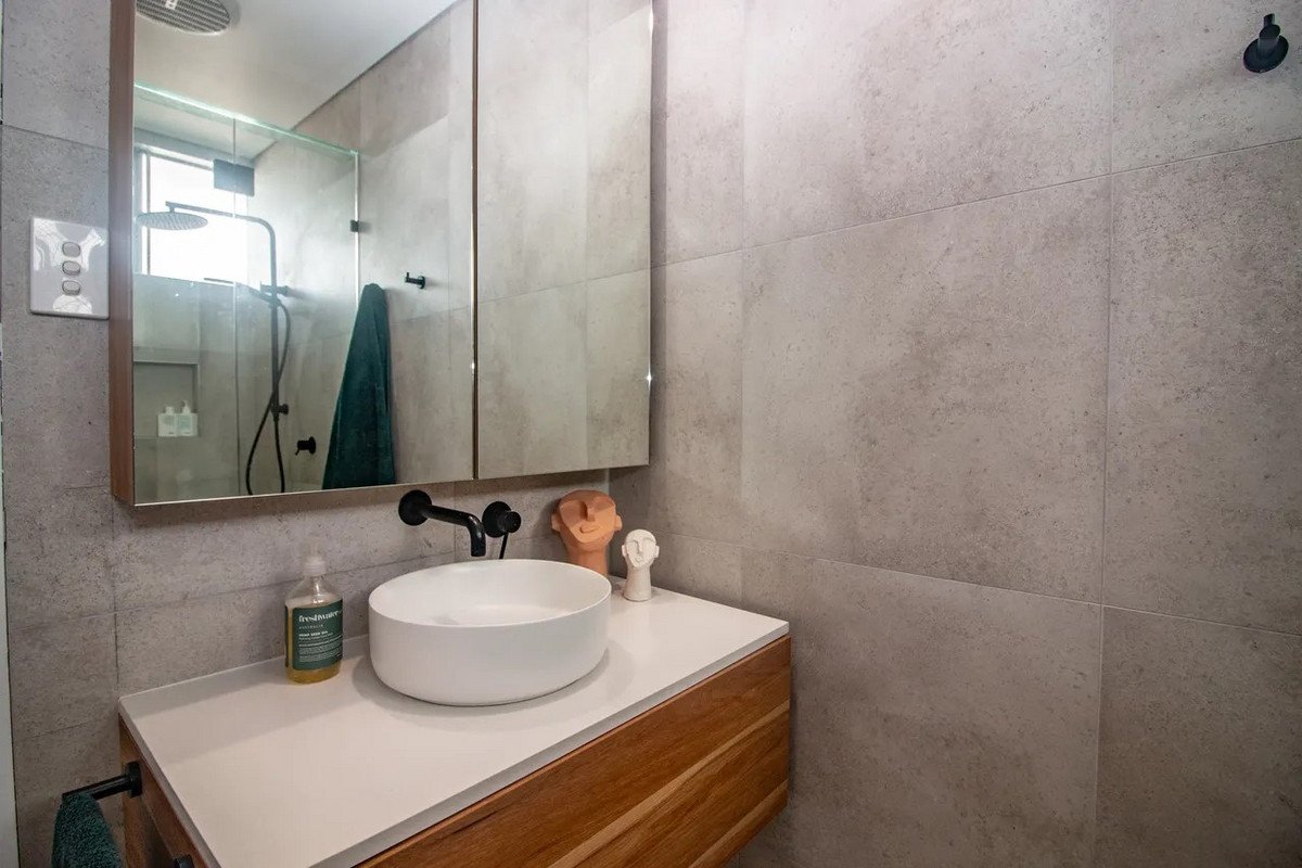 1/71 Sunshine Parade Miami 10