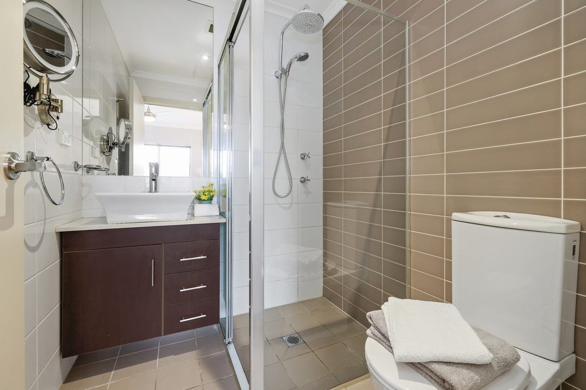 17/10-12 Grantham Street BURWOOD 6