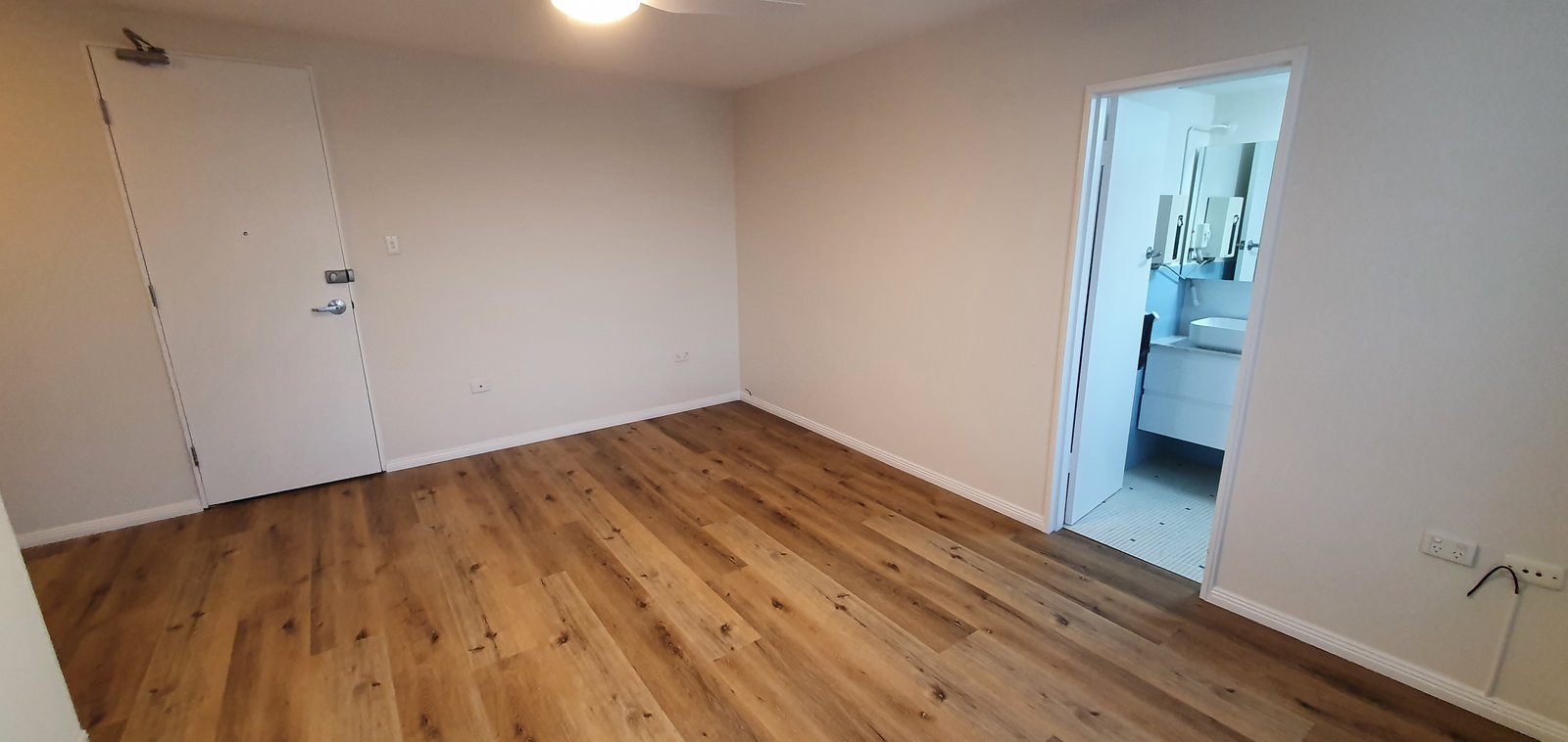 17/10 Barncleuth Sq  POTTS POINT 2