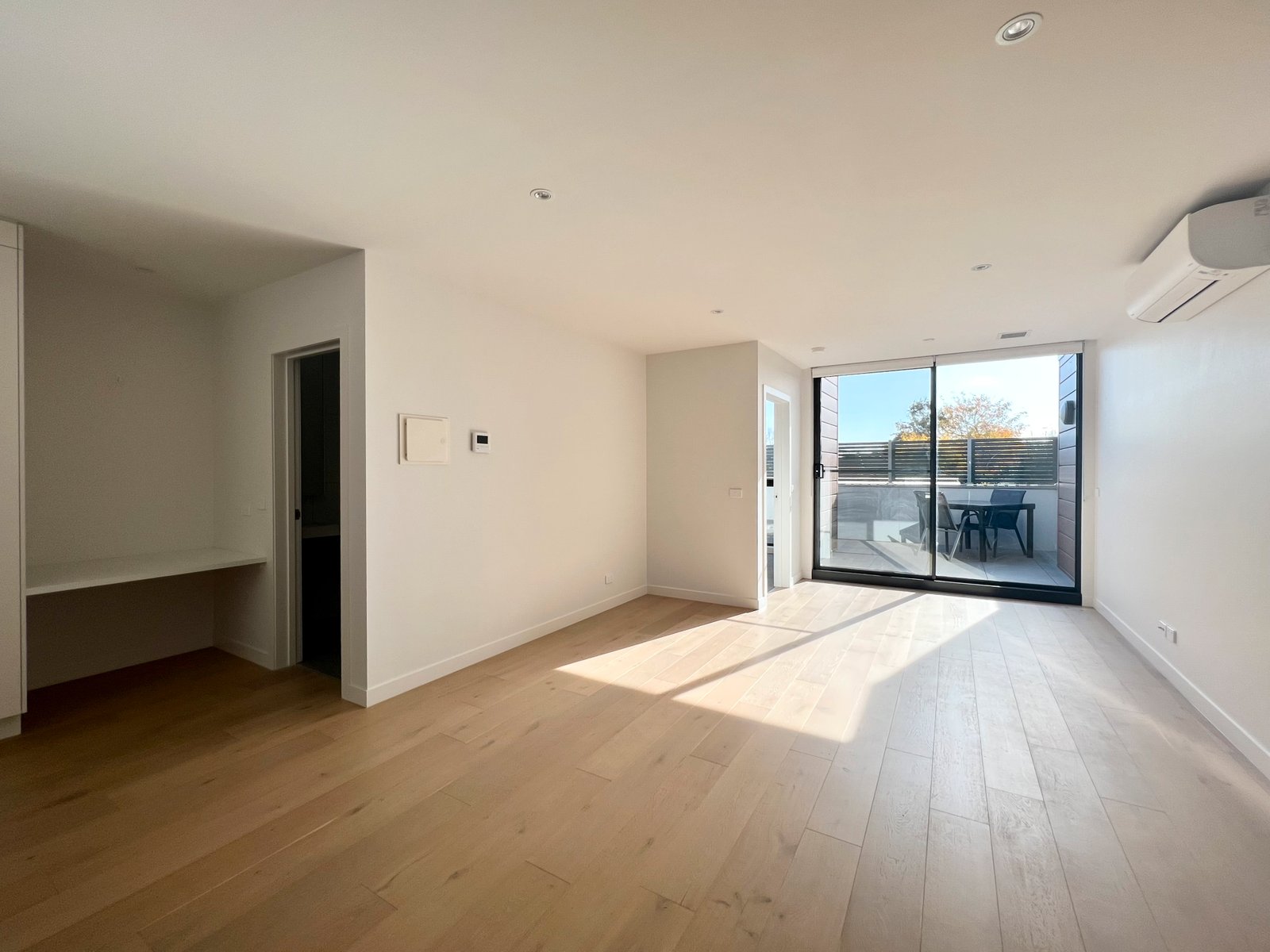 Gallery: 17/102 Colac Road