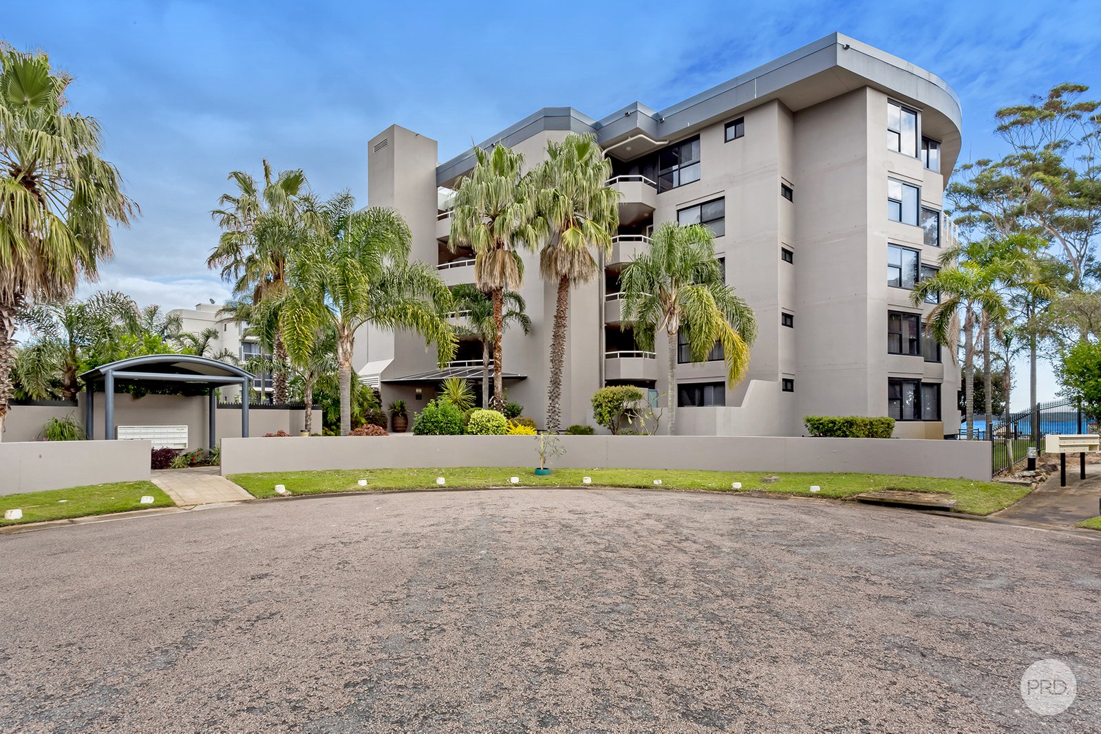 17/11 Columbia Close NELSON BAY 12