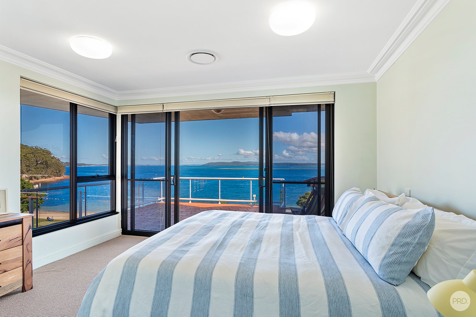 17/11 Columbia Close NELSON BAY 16