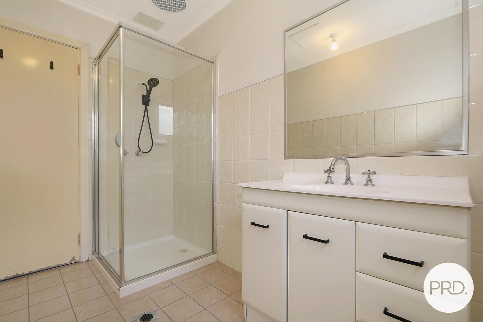 1/711 East Street EAST ALBURY 6