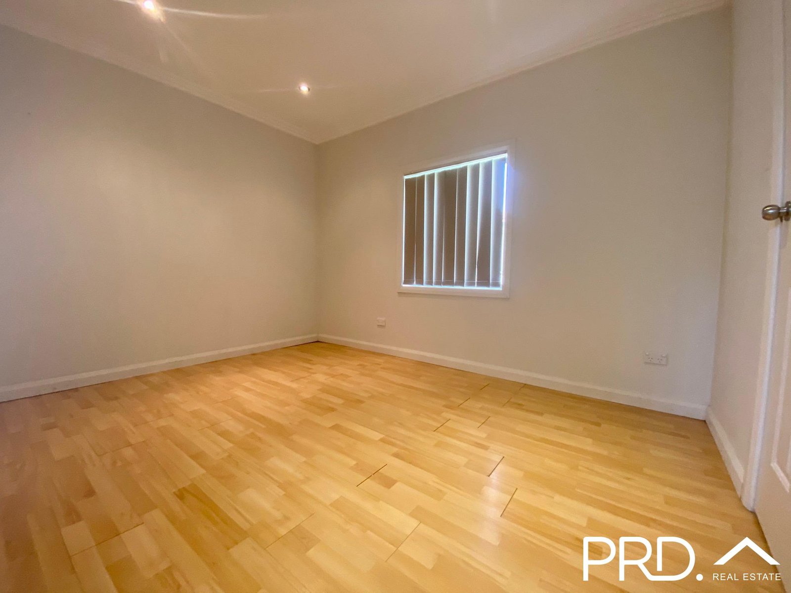 1/711 Henry Lawson Drive EAST HILLS 3