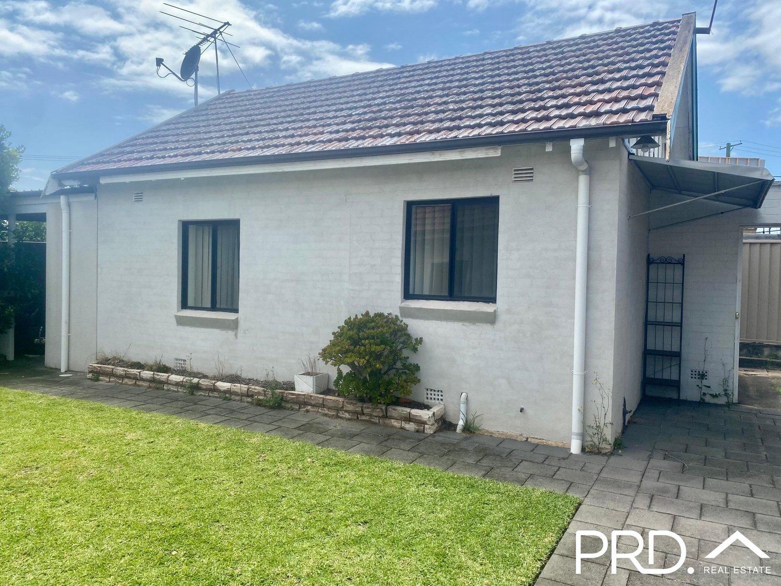 1/711 Henry Lawson Drive EAST HILLS 1