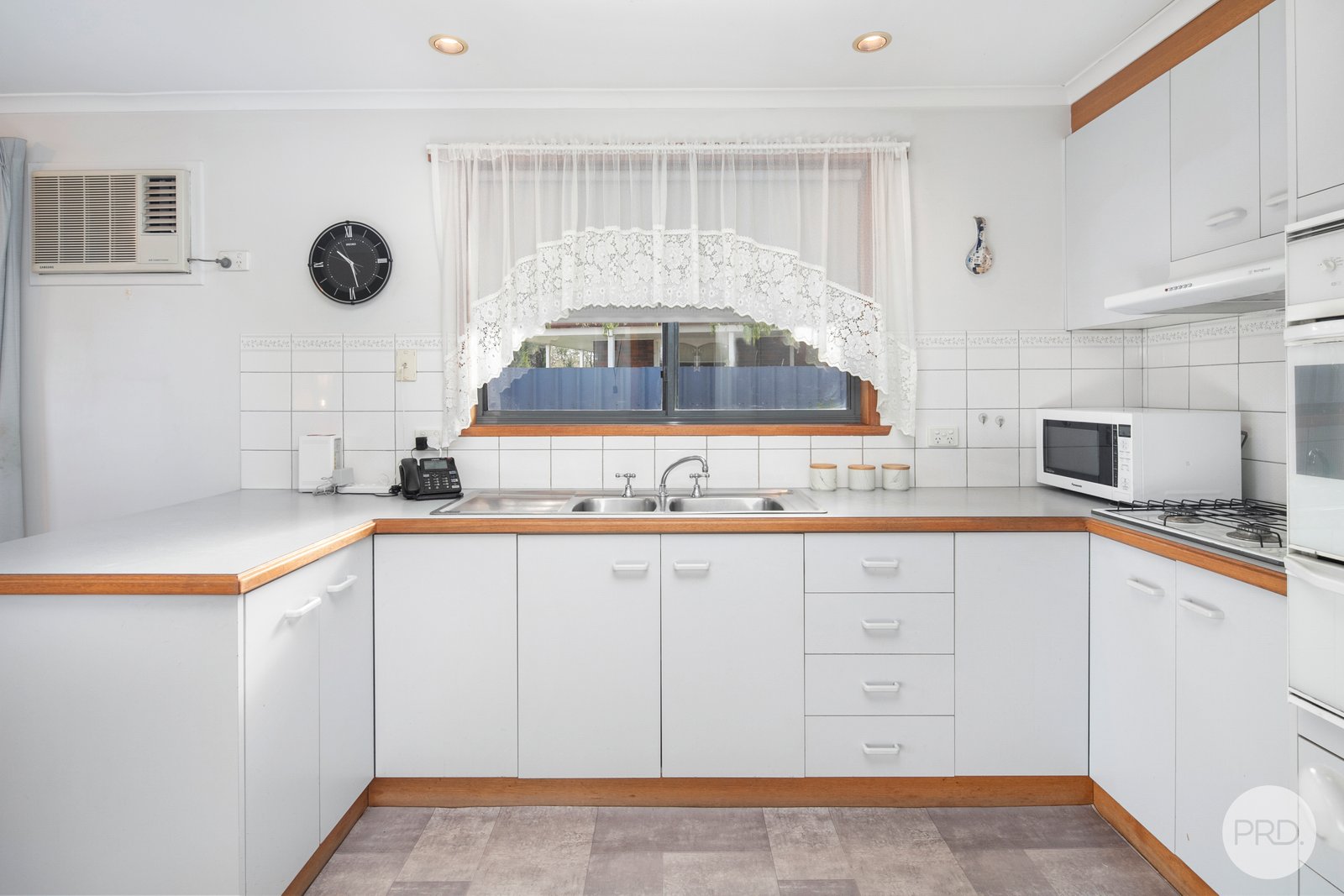 1/711 Ripon Street South REDAN 7