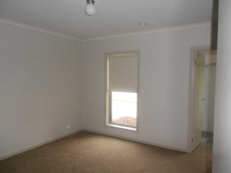 1/714 Gregory Street SOLDIERS HILL 3