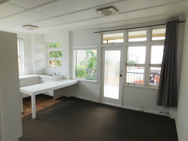 17/14 The Esplanade "Bamboo Court" Esplanade BURLEIGH HEADS 2