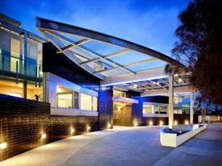 Gallery: 17/15 Beach Road