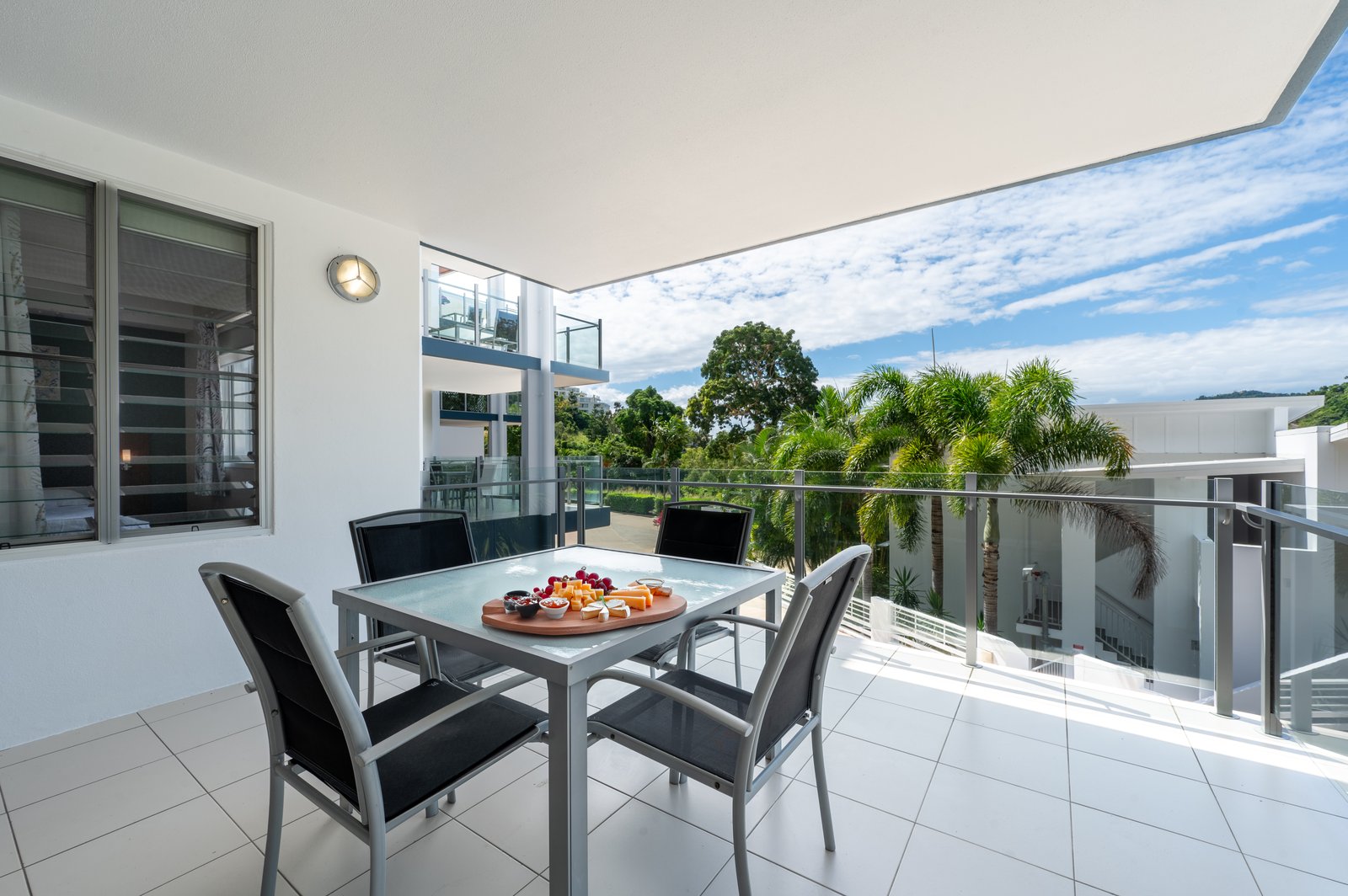 17/15 Flame Tree Court AIRLIE BEACH 9