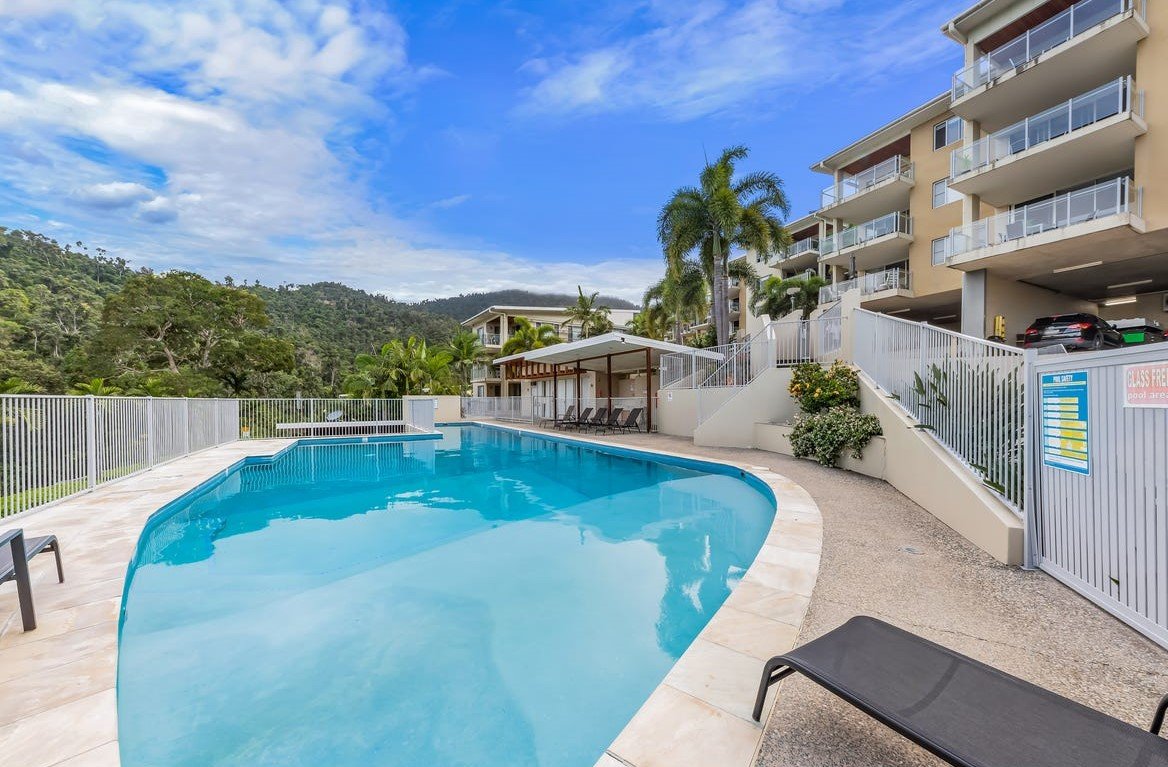 17/15 Flame Tree Court AIRLIE BEACH 10