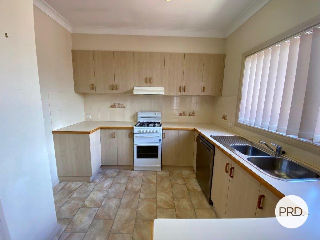 1/718 Jones Street ALBURY 2
