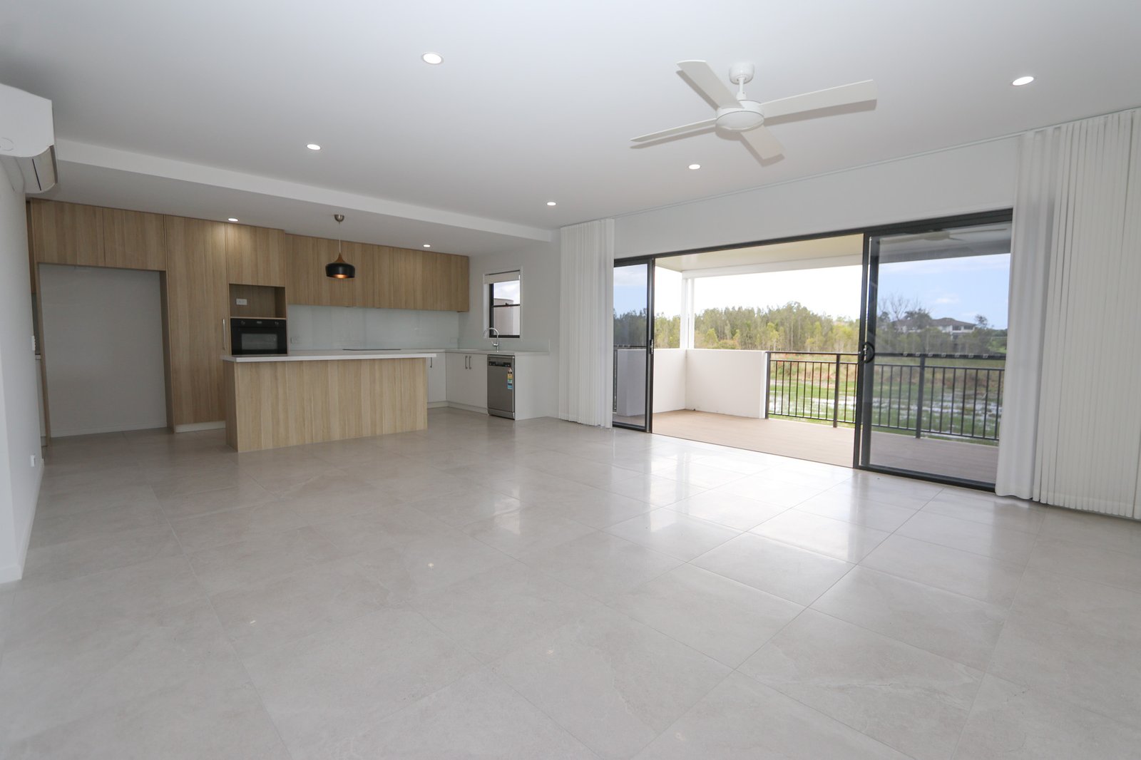 17/19 Sunrise Court MERRIMAC 8