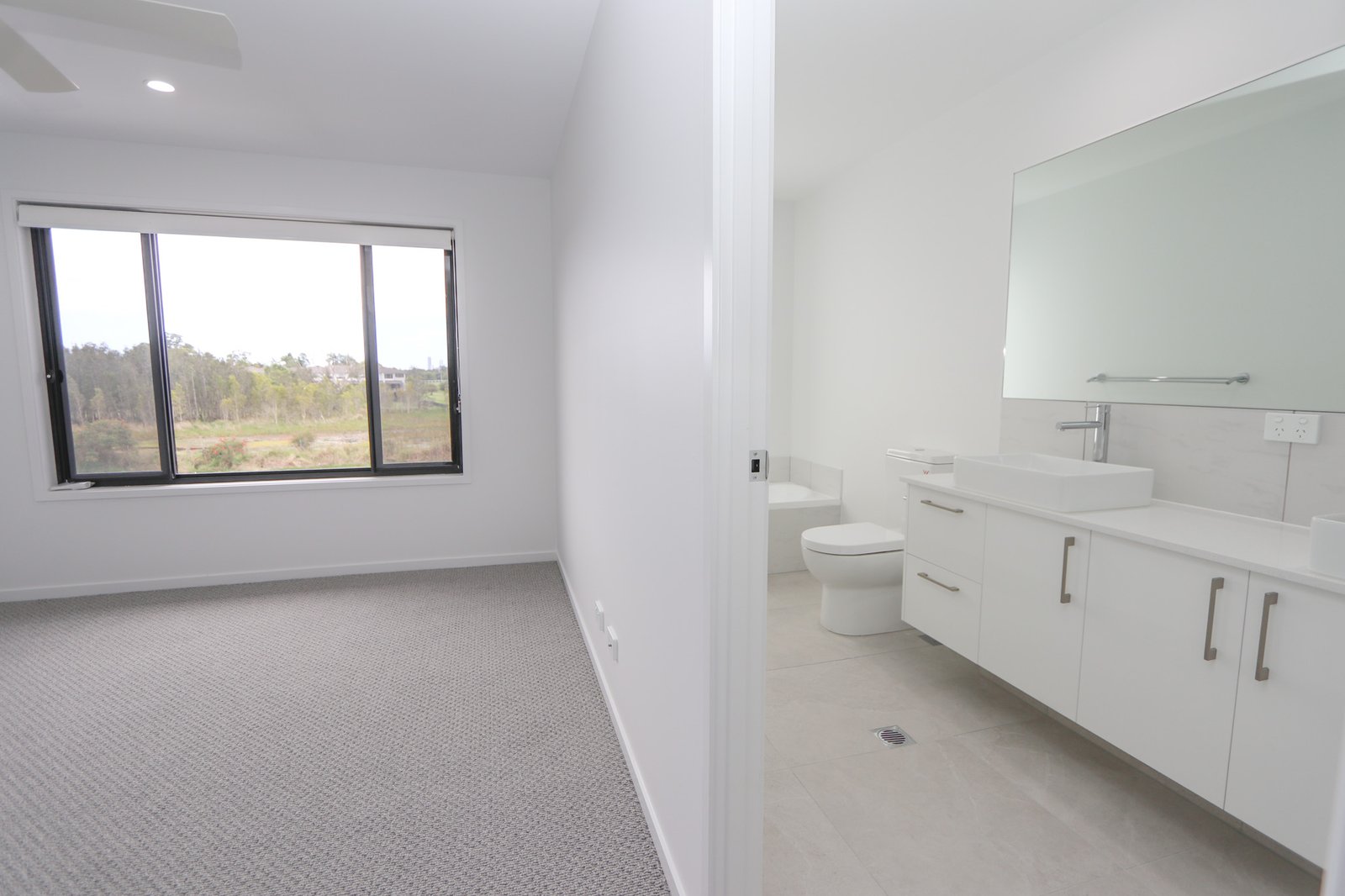 17/19 Sunrise Court MERRIMAC 13