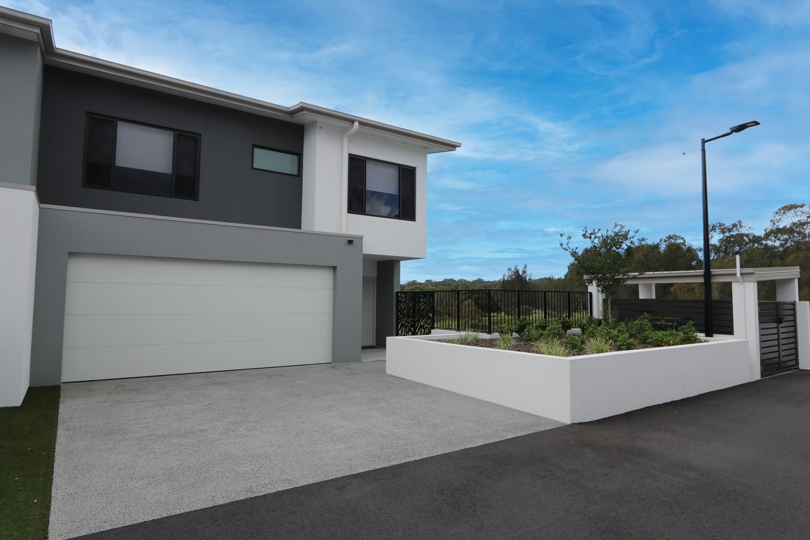 17/19 Sunrise Court MERRIMAC 26