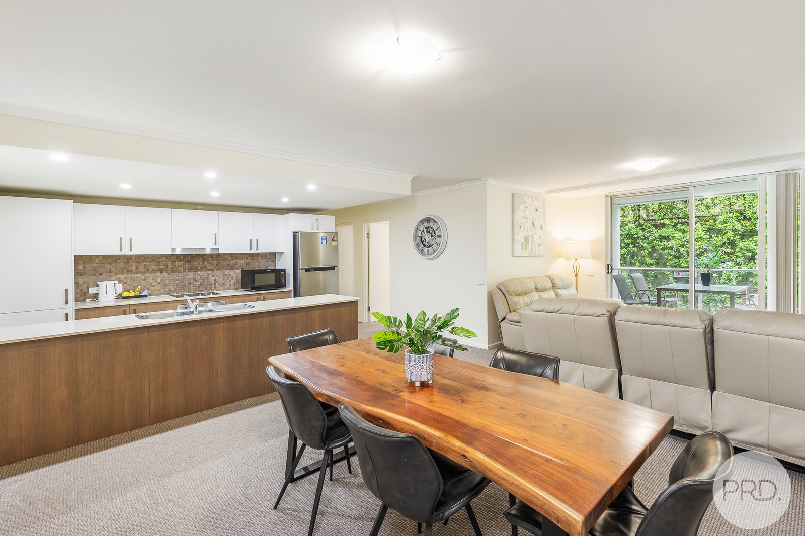 17/1a Tomaree Street,  NELSON BAY 3