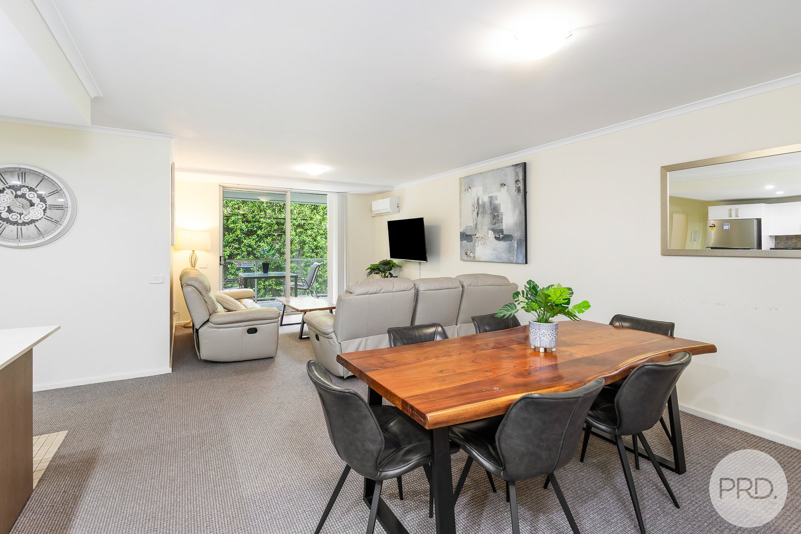 17/1a Tomaree Street,  NELSON BAY 9