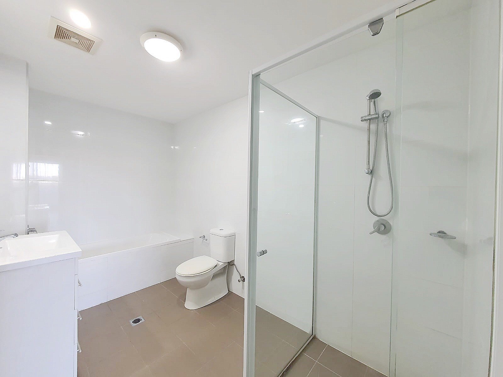 17/2 Bigge Street LIVERPOOL 6