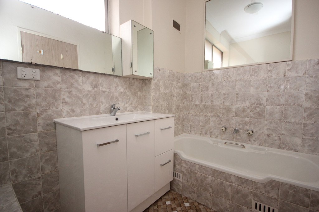 172 Chuter Avenue SANS SOUCI 5