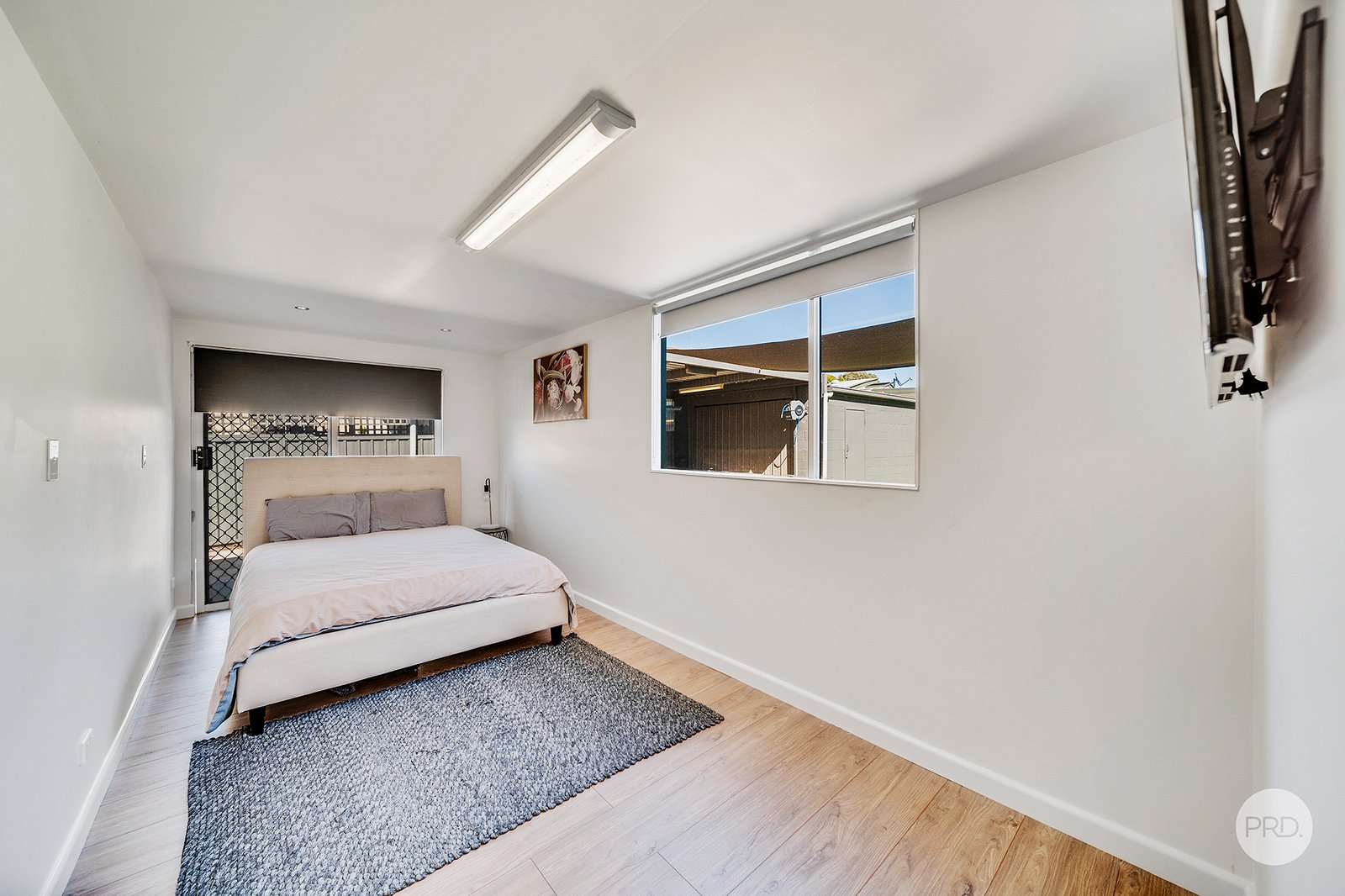 172 Mackenzie Street West  GOLDEN SQUARE 8