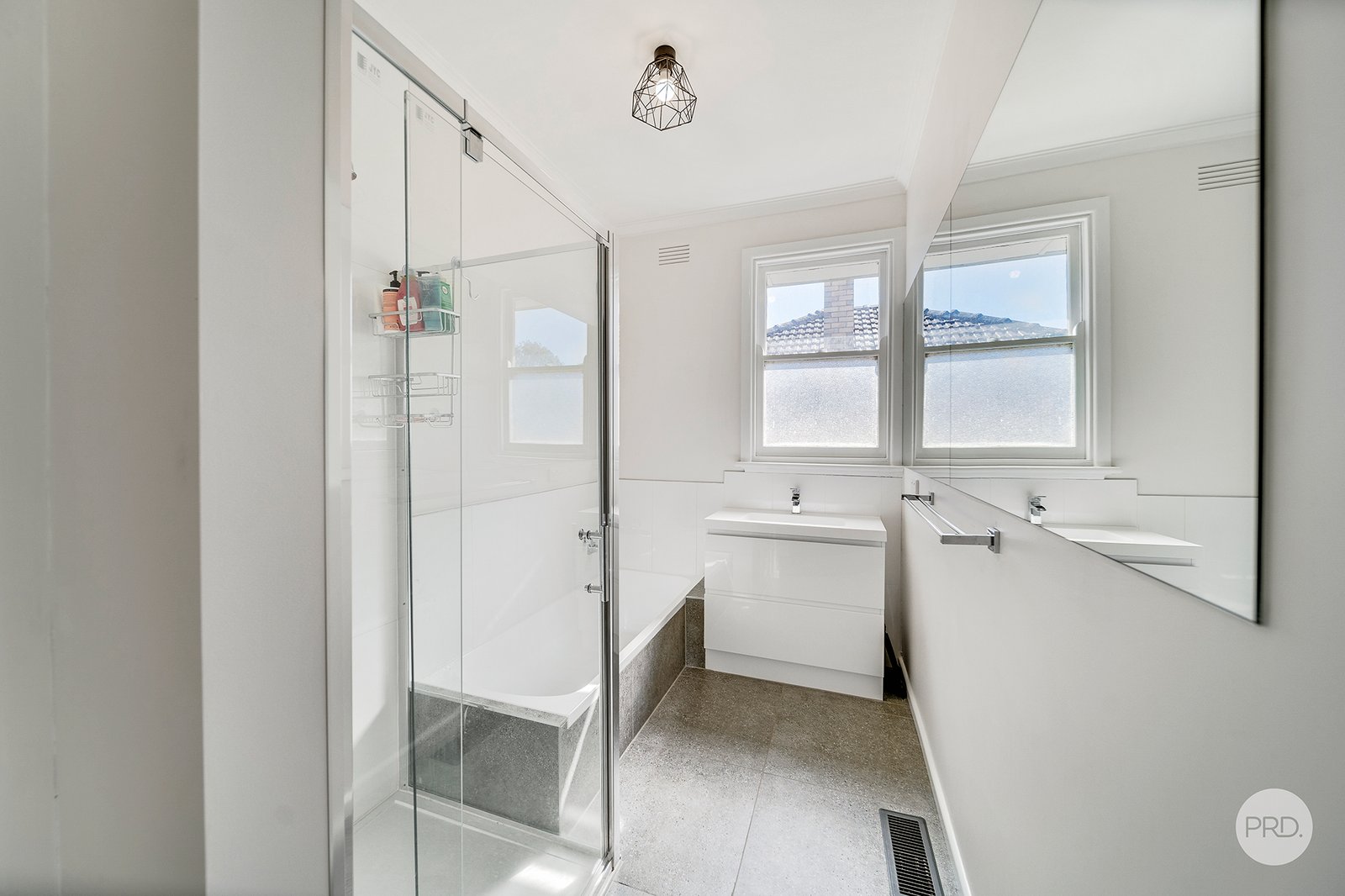 172 Mackenzie Street West  GOLDEN SQUARE 9