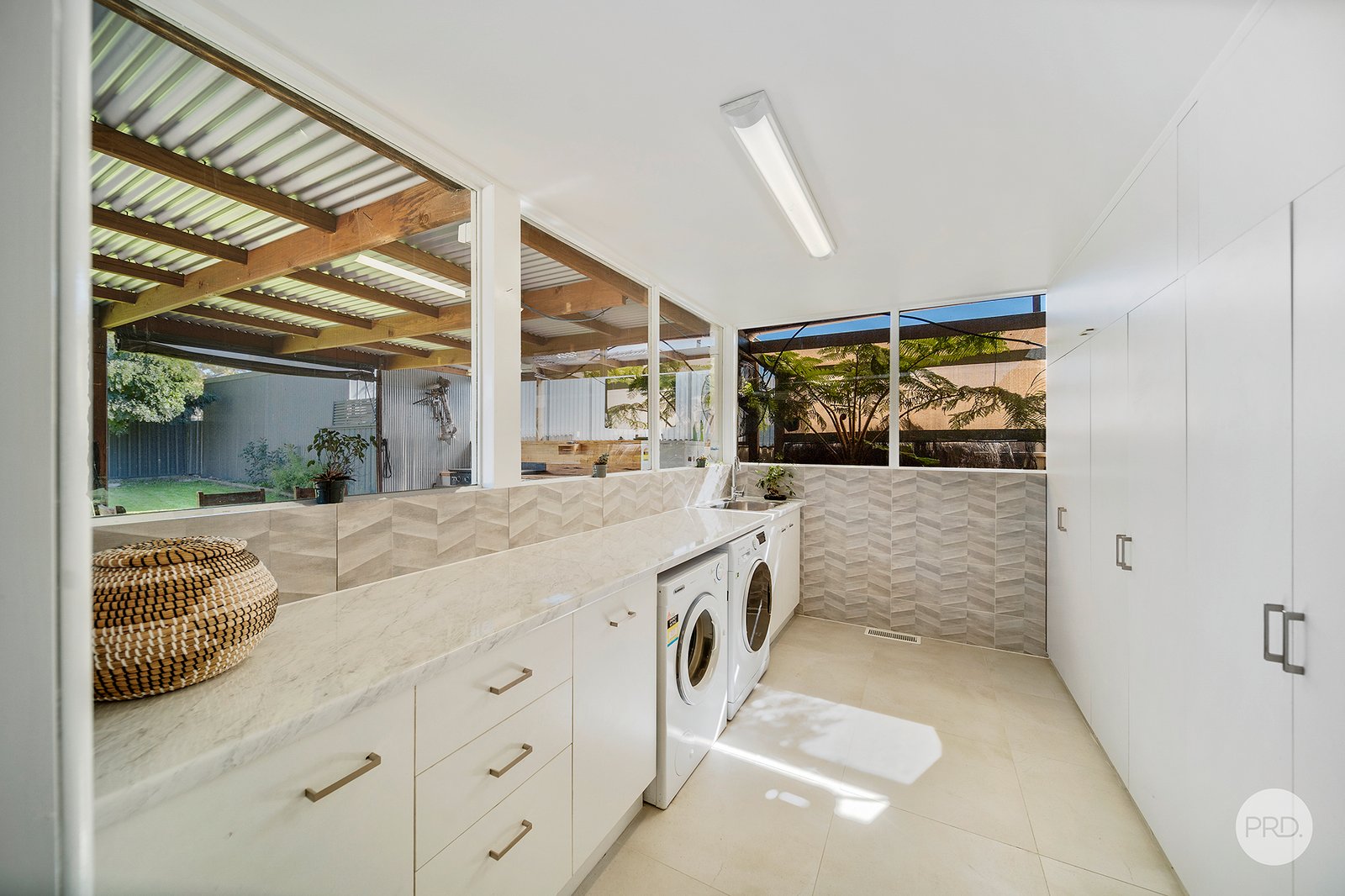 172 Mackenzie Street West  GOLDEN SQUARE 10