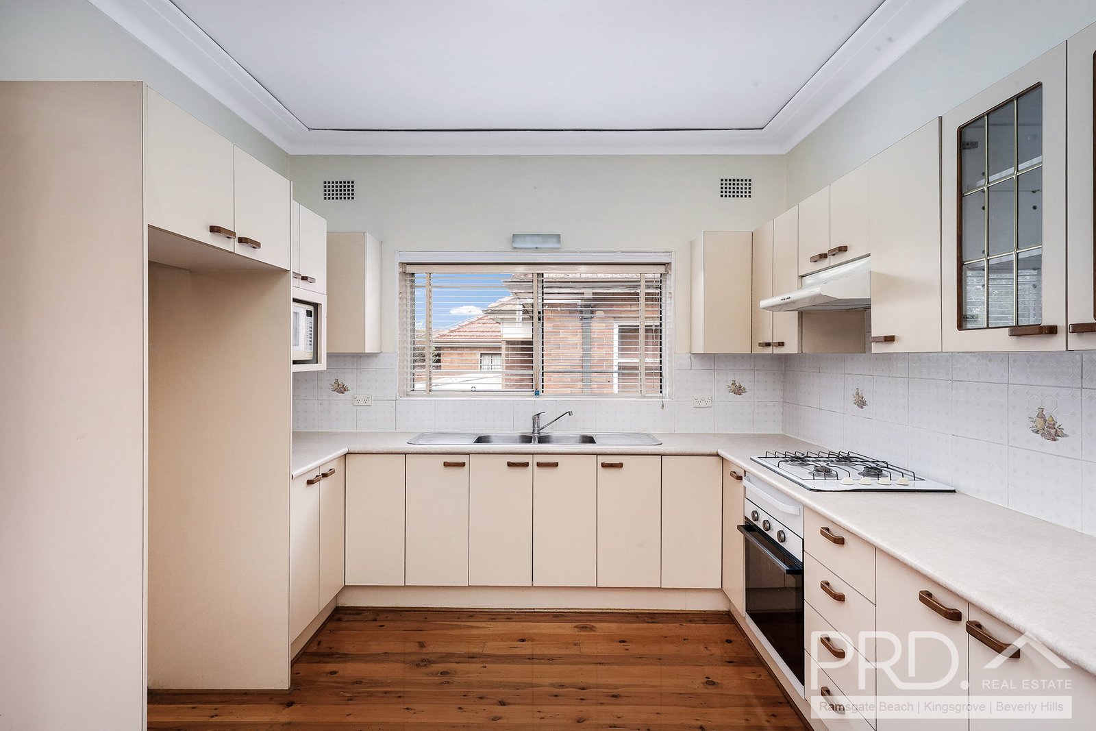 172 Moorefields Road BEVERLY HILLS 3