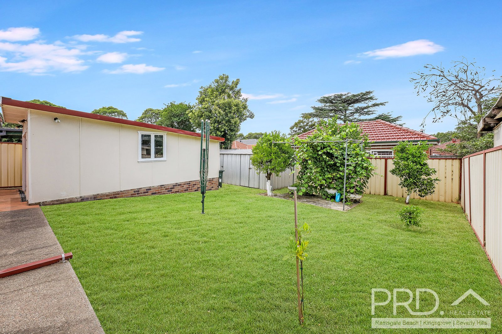 172 Moorefields Road BEVERLY HILLS 6