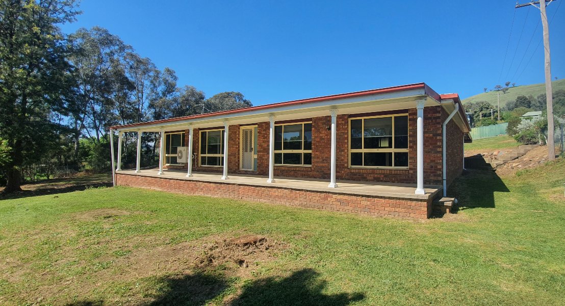 172 Punch Street GUNDAGAI 2