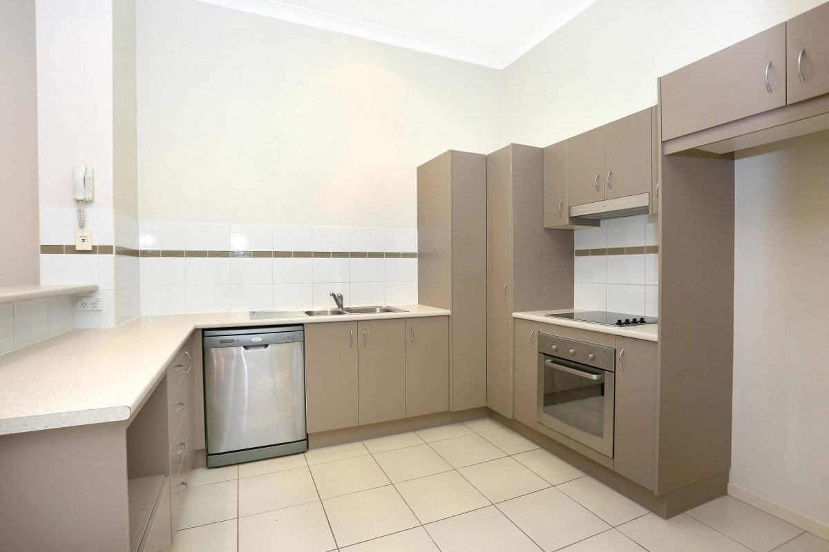17/2 Sangster Crescent PACIFIC PINES 2